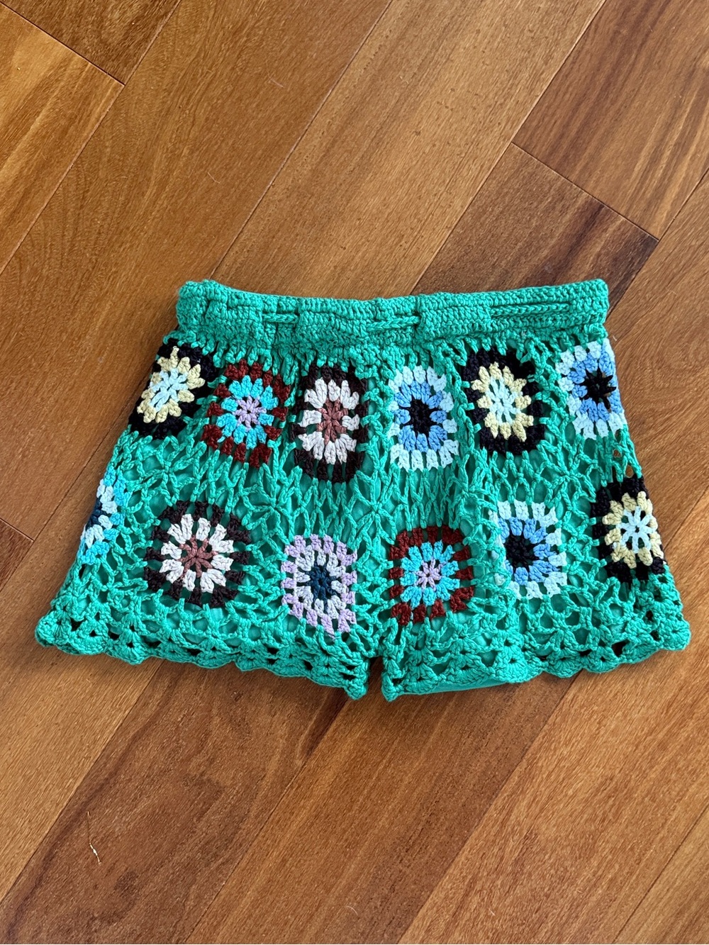NEW ANDI BAGUS INDAH Green Crochet Floral Mini Skort shorts REVOLVE AGUA BENDITA - Picture 3 of 8